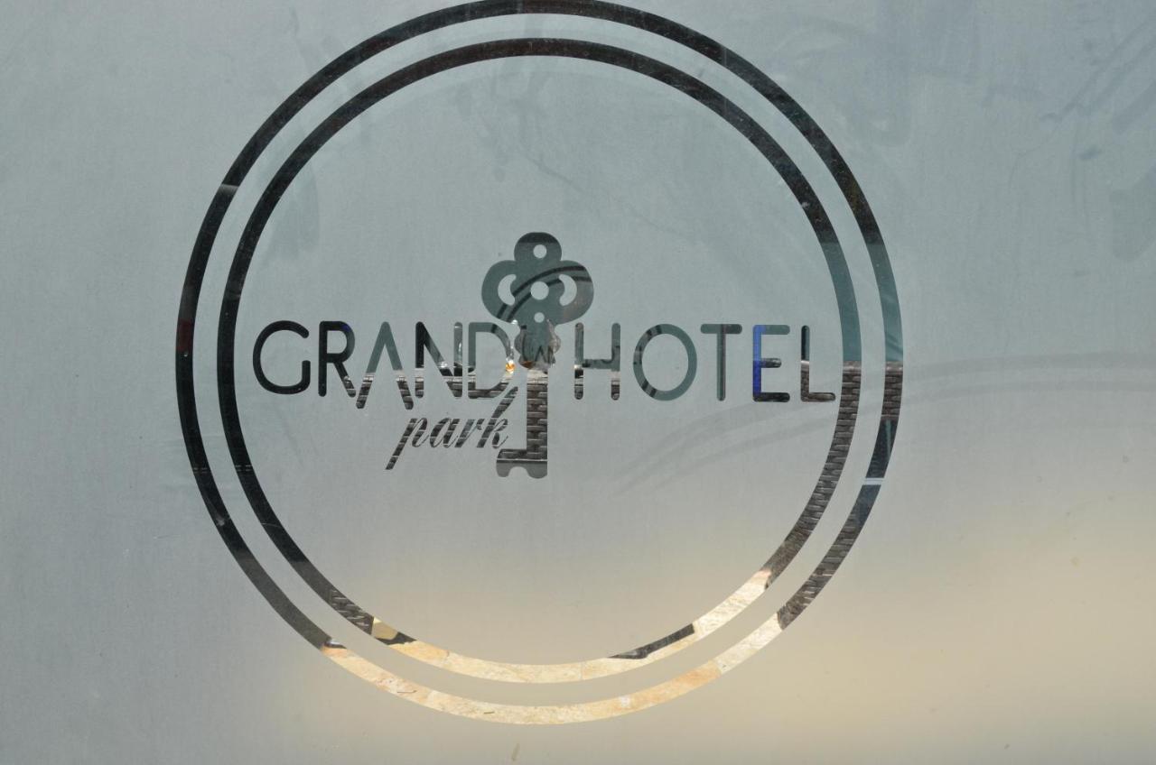 Grand Park Hotel Corlu Esterno foto
